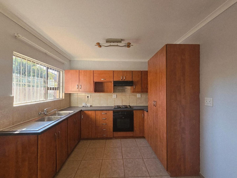 To Let 3 Bedroom Property for Rent in Ladybrand Free State